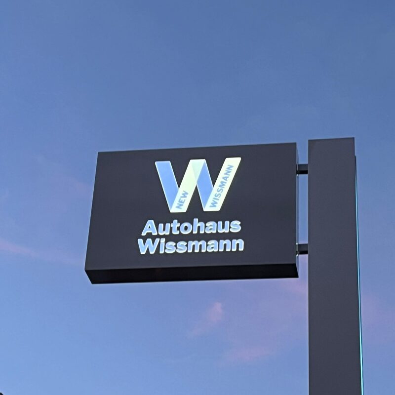 Firmenschild Autohaus Wißmann